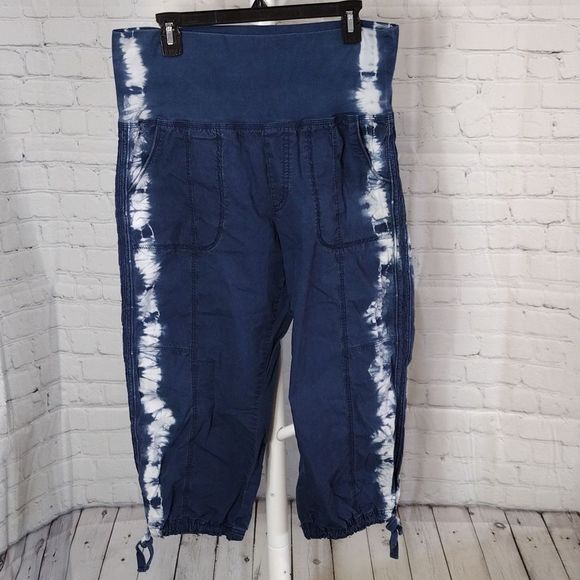Calvin Klein Performance Tie Dye Capris - Picture 1 of 14